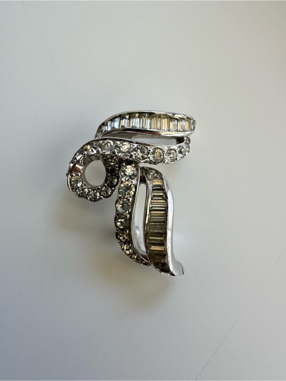 Vintage Kramer of New York Rhinestone Swirl Petite Brooch 1.25”by1.5”